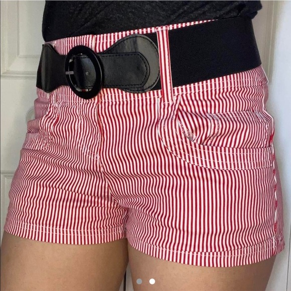 Guess striped shorts w/ belt - Picture 2 of 2
